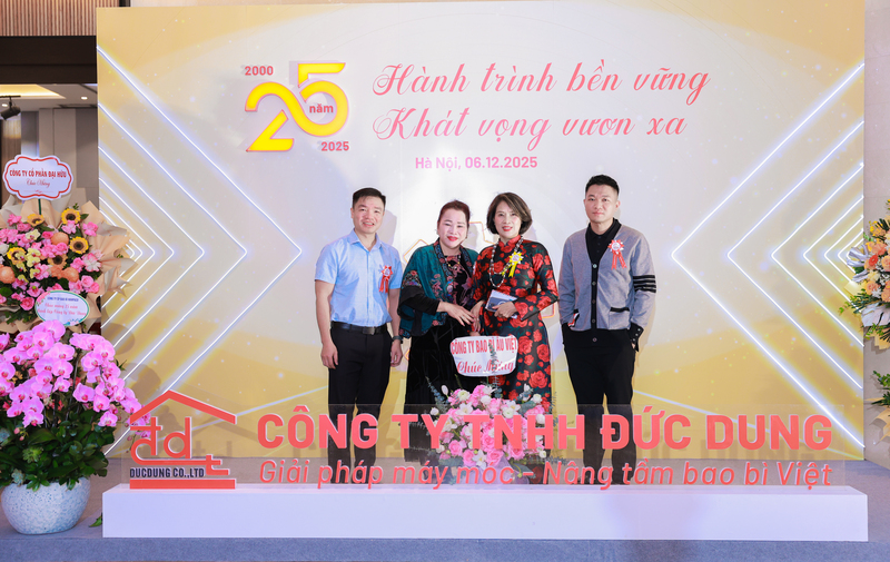 Lễ kỷ niệm 15 năm thành lập